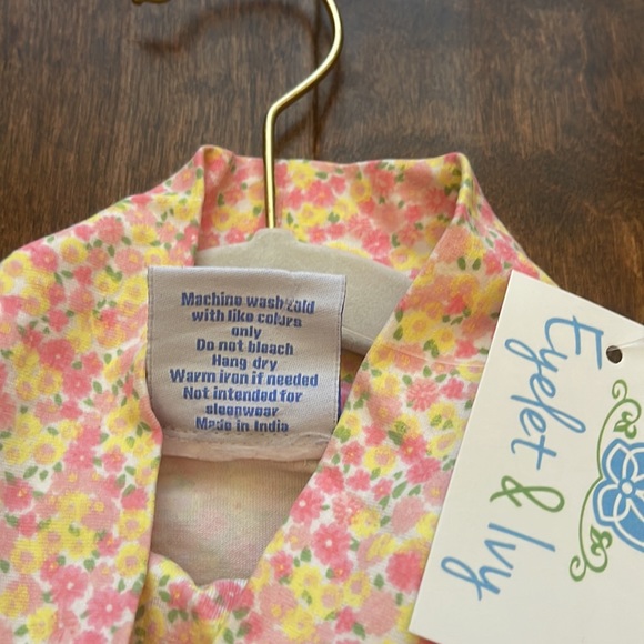 NWT Eyelet & Ivy Yellow Orchard Turtleneck - 10 - price is firm - Picture 5 of 5